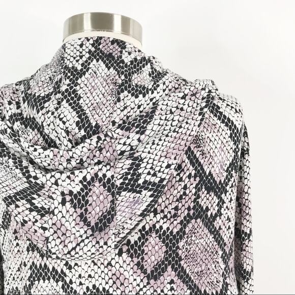 Chaser Medium M Heirloom Snake Print Cropped Hooded Jacket Animal Black Purple - Picture 9 of 12